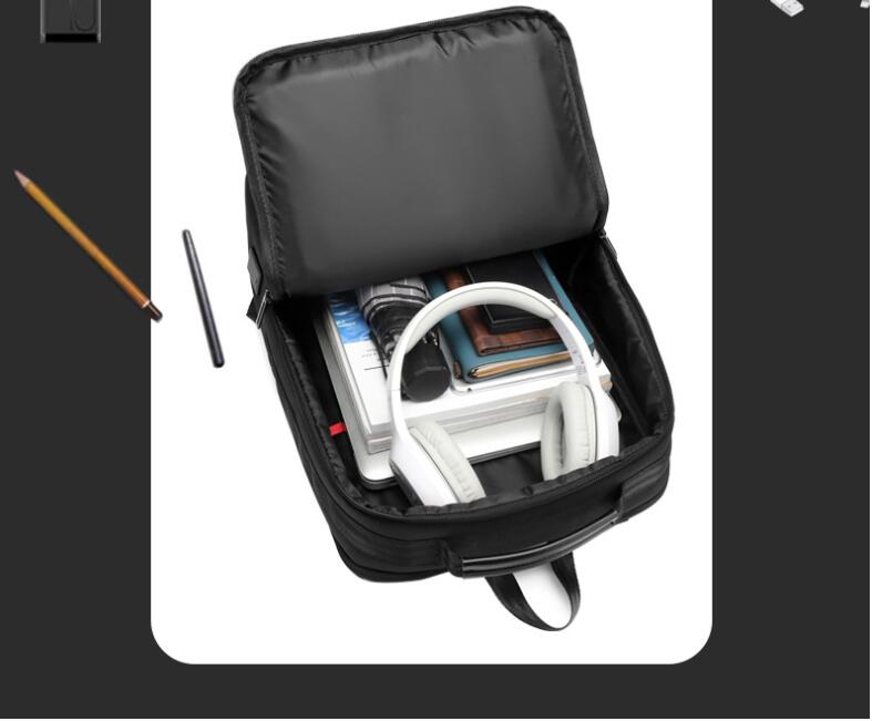 افتتاح حقيبة كمبيوتر محمول السفر