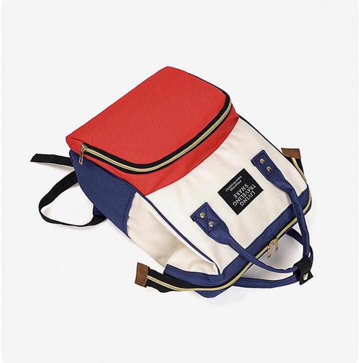 تطل على ظهره مومياء.