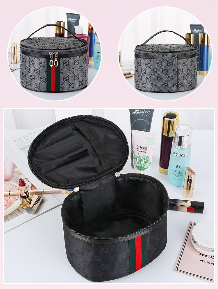 المعرض الداخلي لمجموعات أدوات الزينة بو