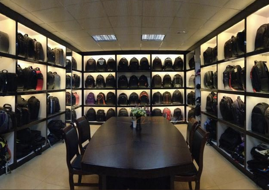 Shaodong bags \"go\" the world. Shaodong bags becomes a business card made by Hunan.