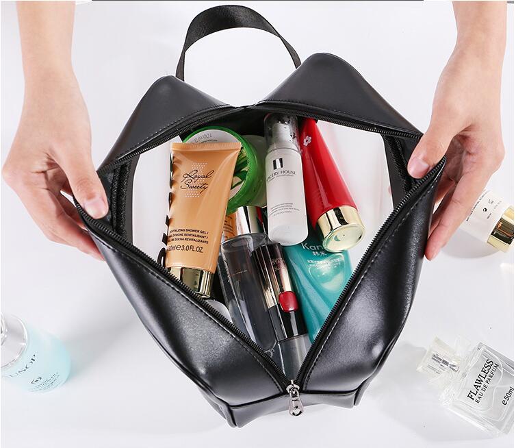 افتتاح حقيبة غسيل مستحضرات التجميل PVC المحمولة