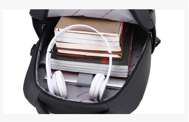 المقصورة الرئيسية من حقيبة الكمبيوتر المحمول